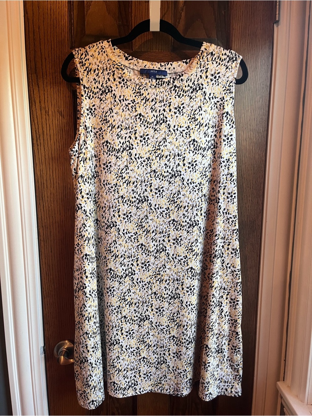 Apt. 9 Sleeveless Floral Shift Dress in White, Navy and Yellow